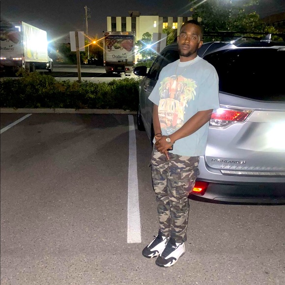 Meet your Posher, Bradley - Picture 1 of 1